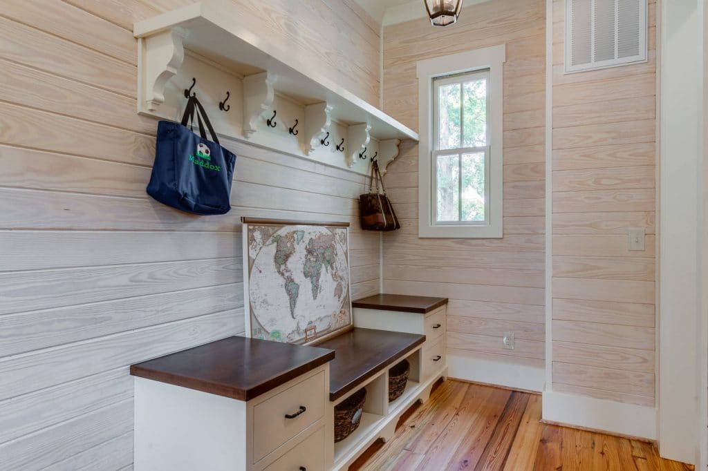 shiplap-used-in-a-mudroom